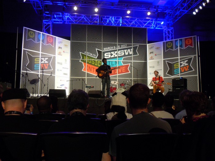 [Video] Michael Kiwanuka covers ‘Just Don’t Know’ by Bill Withers at SXSW Music